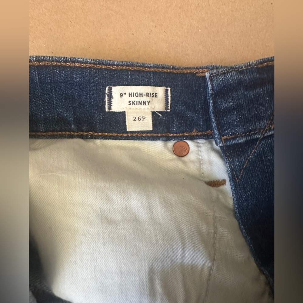 MADEWELL High-Rise Skinny Destructed Hem SIZE 26P US 4P Casuap Everyday Jean - Picture 7 of 7